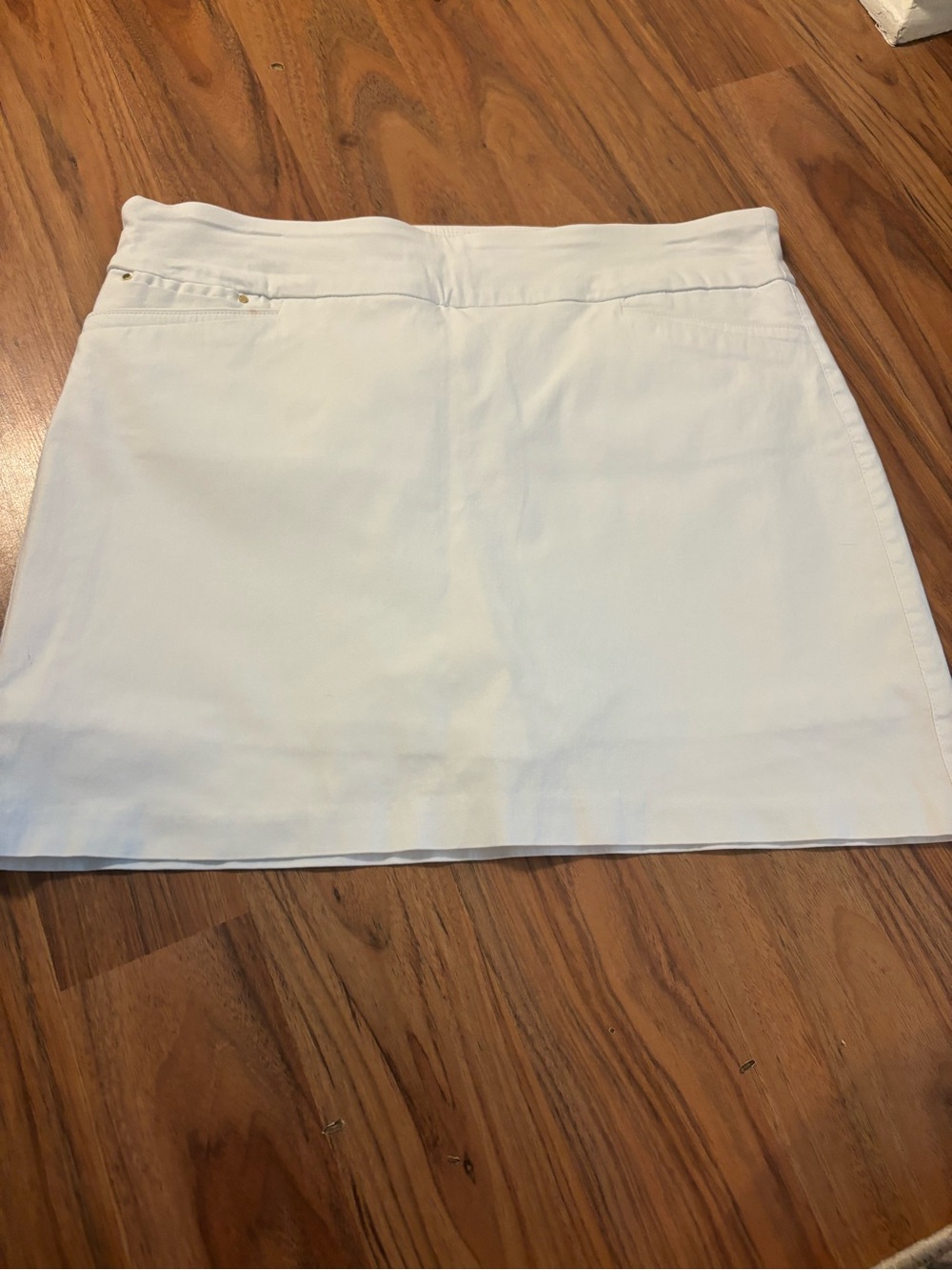Classic White Attyre Women's Skirt Size 14